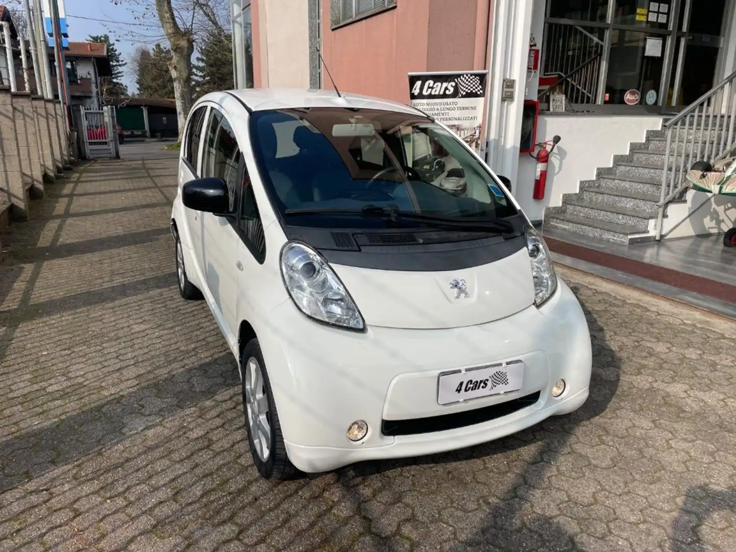 Peugeot iOn Active 35kw Weiß - 1