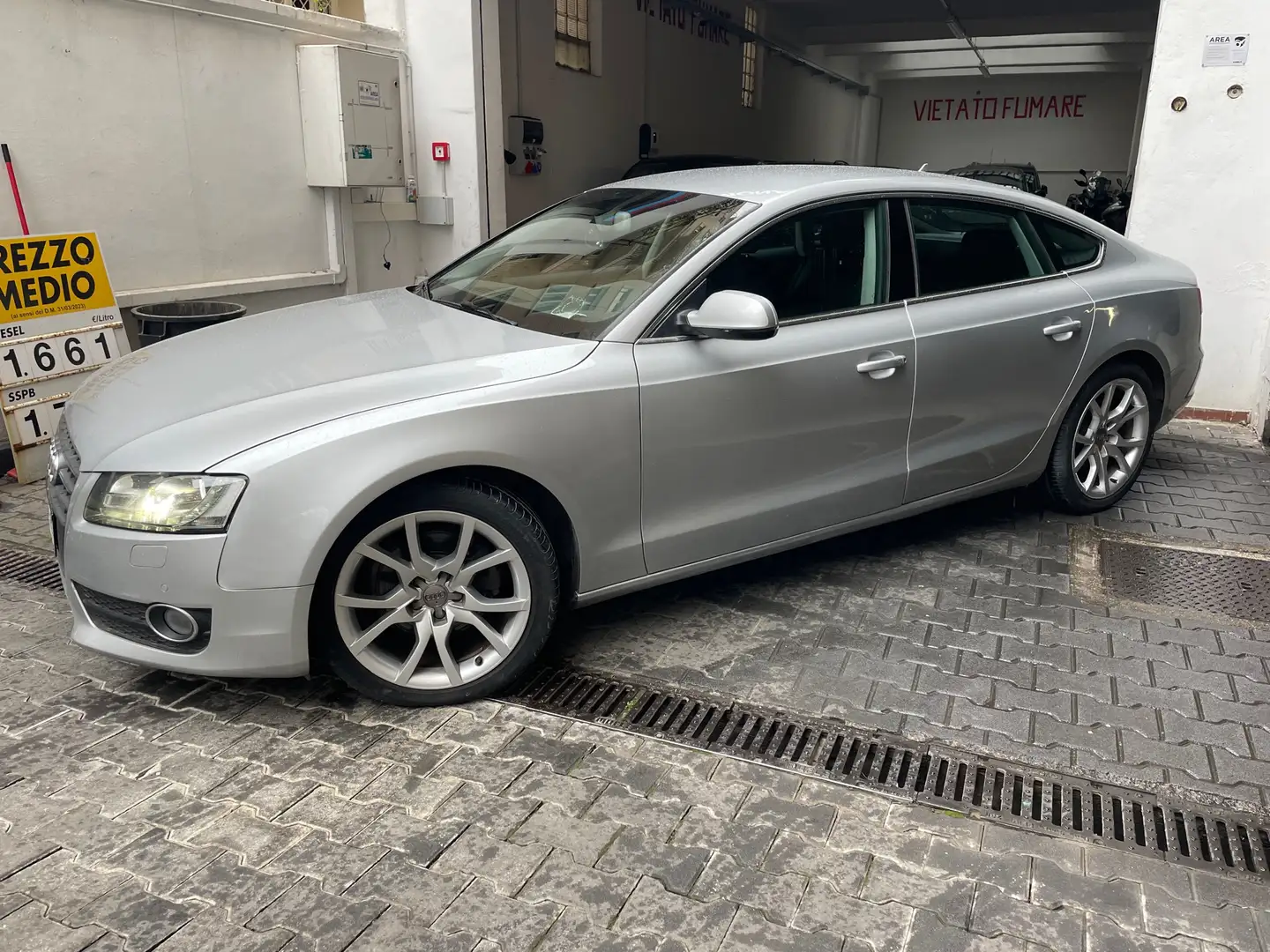 Audi A5 Sportback 2.0 tdi Ambiente Argento - 2