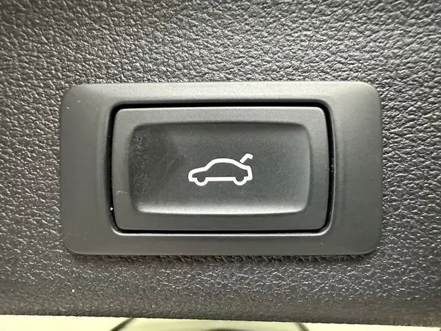 Audi S6 view 7