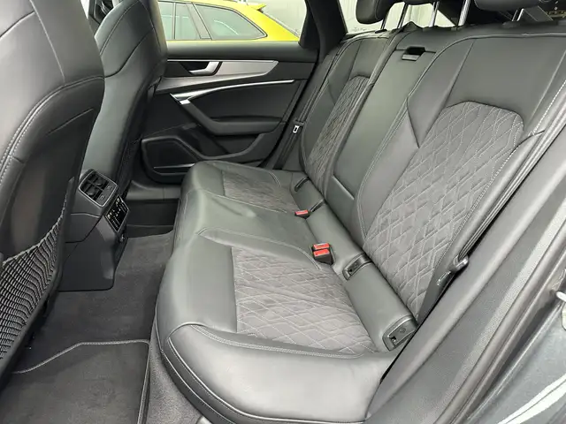 Audi S6 view 15