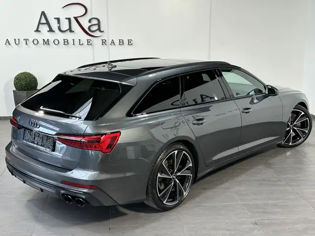 Audi S6 view 5