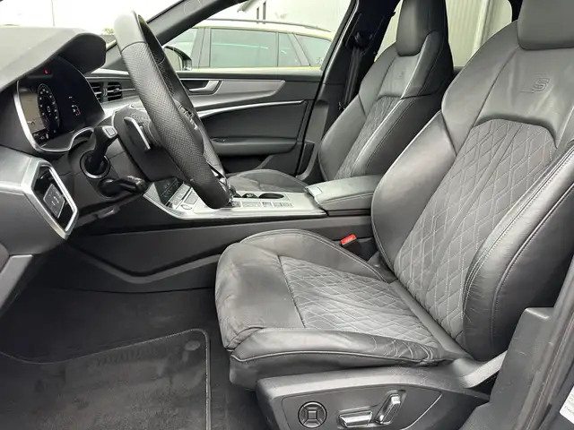 Audi S6 view 13