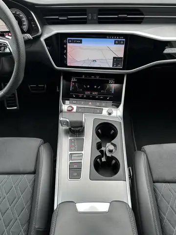 Audi S6 view 17