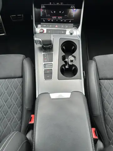 Audi S6 view 18