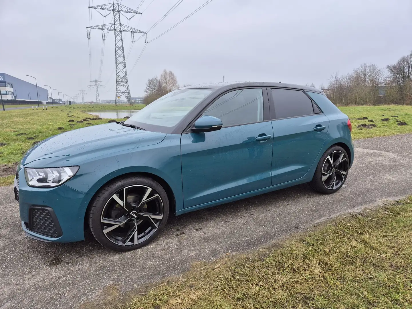 Audi A1 A1 30 TFSI edit. one Groen - 1