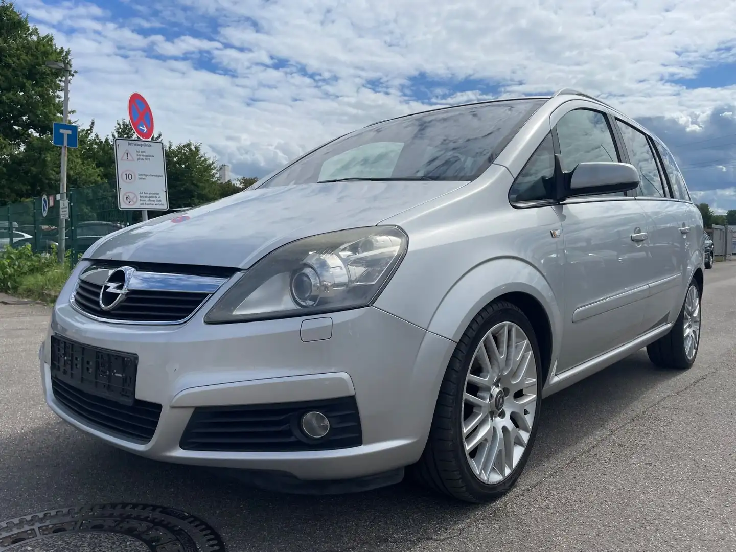 Opel Zafira B Sport Silber - 1