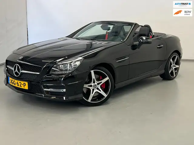 Mercedes-Benz SLK 250 AMG Edition / Pano / Airscarf / Keyless