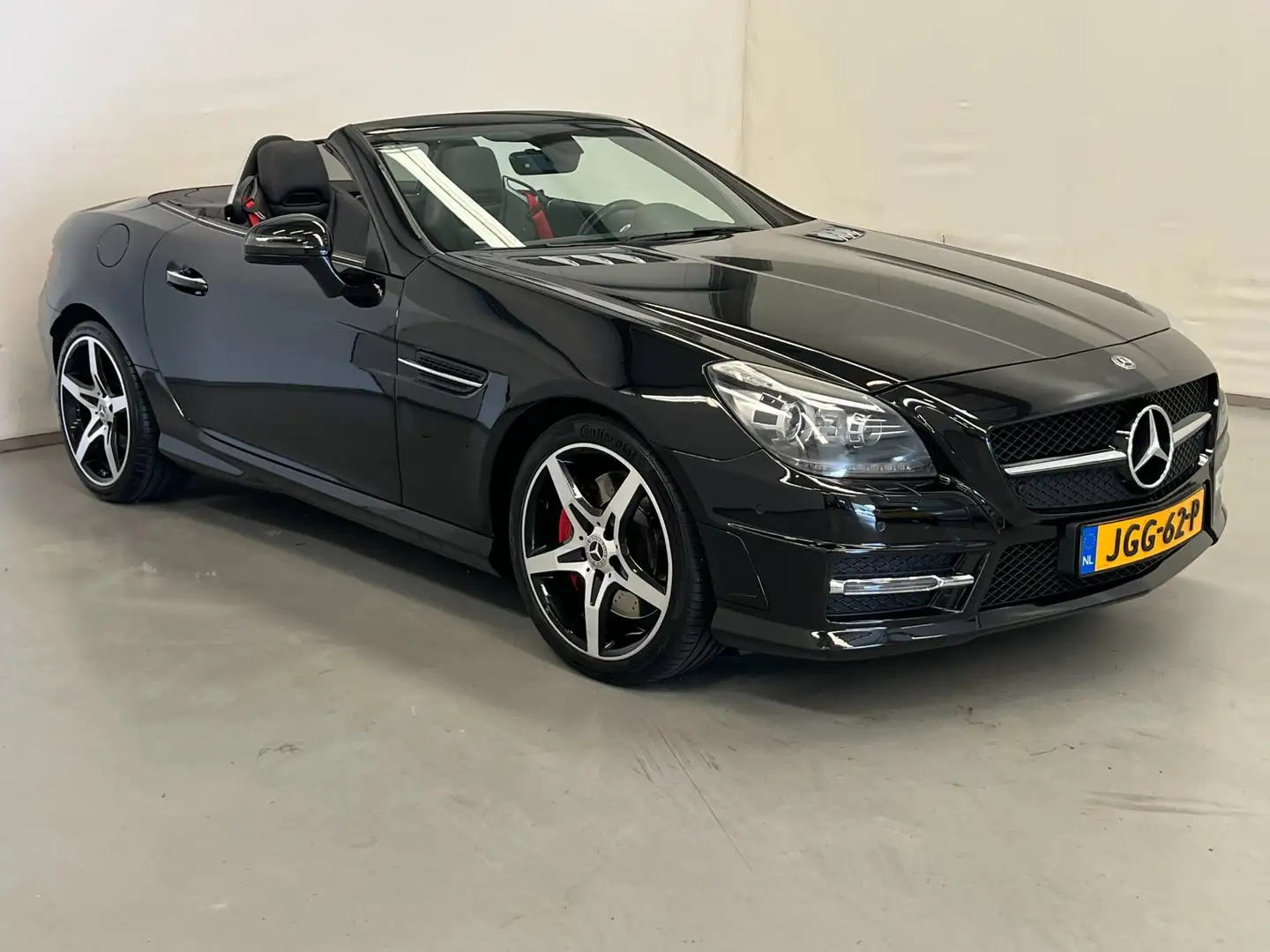 Mercedes-Benz SLK 250 AMG Edition / Pano / Airscarf / Keyless Schwarz - 2
