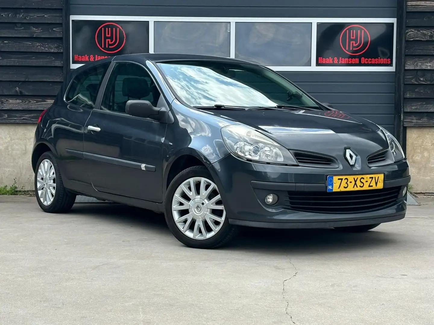 Renault Clio 1.4-16V Dynamique S Airco Cruise apk Nap Grau - 2