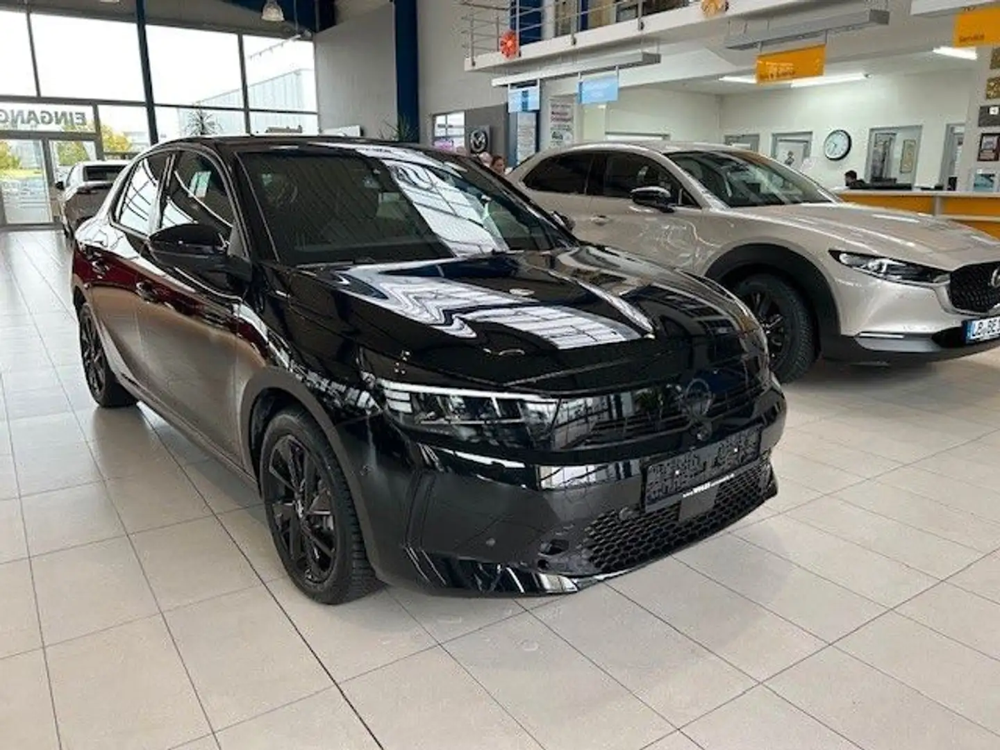 Opel Corsa F GS Automatik Schwarz - 1