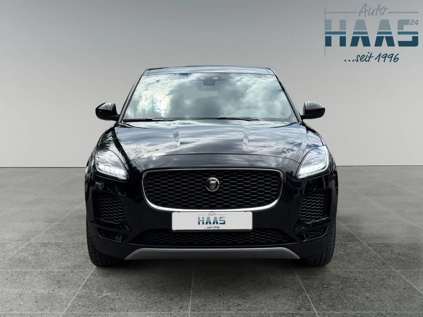 Jaguar E-Pace E-PACE AWD Autom-k Navi Sh Panorama ACC Lane ALU Schwarz - 2