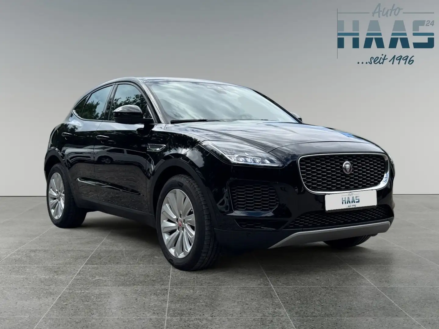 Jaguar E-Pace E-PACE AWD Autom-k Navi Sh Panorama ACC Lane ALU Schwarz - 1