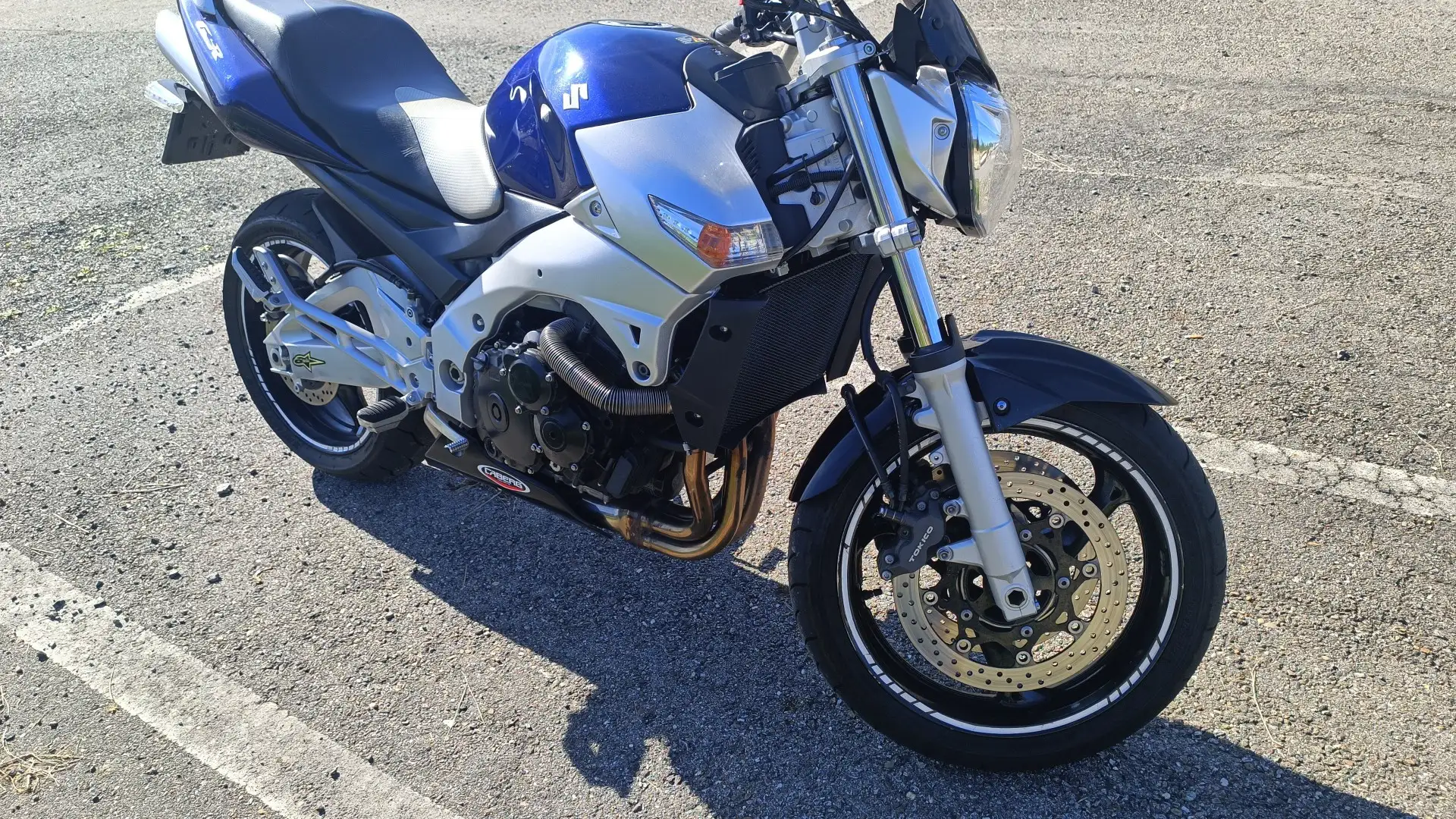 Suzuki GSR 600 Kék - 1