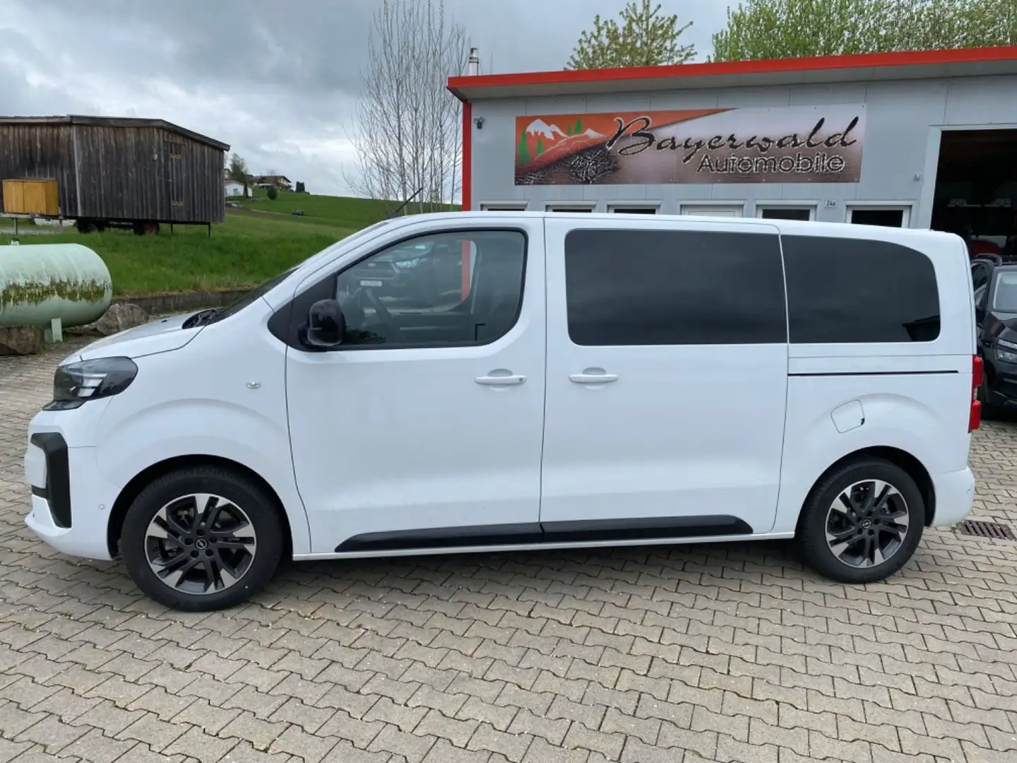 Opel Zafira Life Tourer M GS 7-Sitze Leder Panorama Weiß - 2