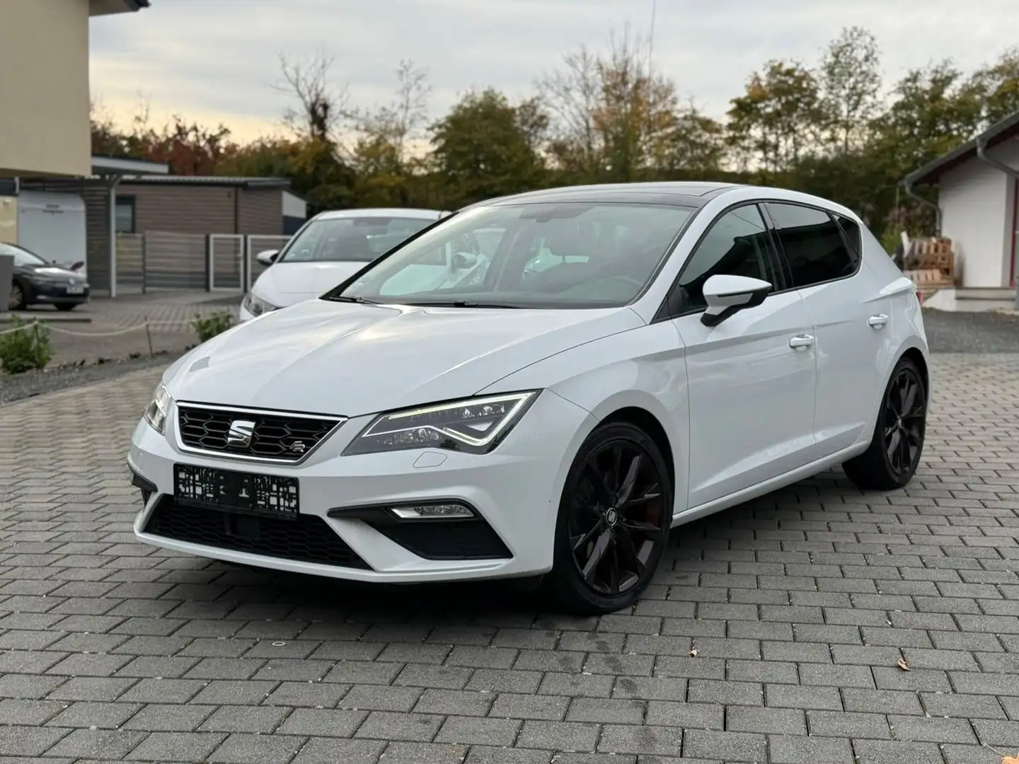 SEAT Leon 1.4 FR-LINE SHZ LED SHD Carplay NAVI PDC Blanc - 1