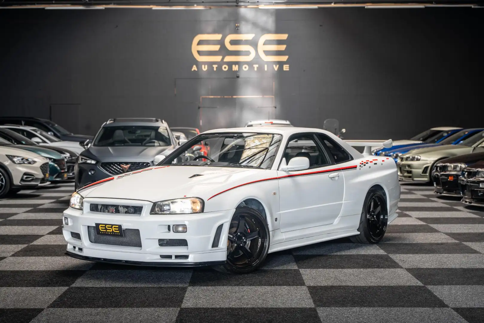 Nissan Skyline R34 GTR V-spec II QM1 White Blanco - 1