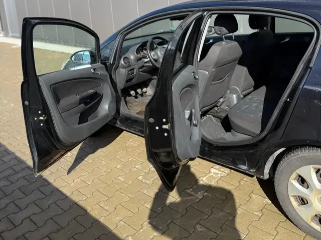 Opel Corsa view 2