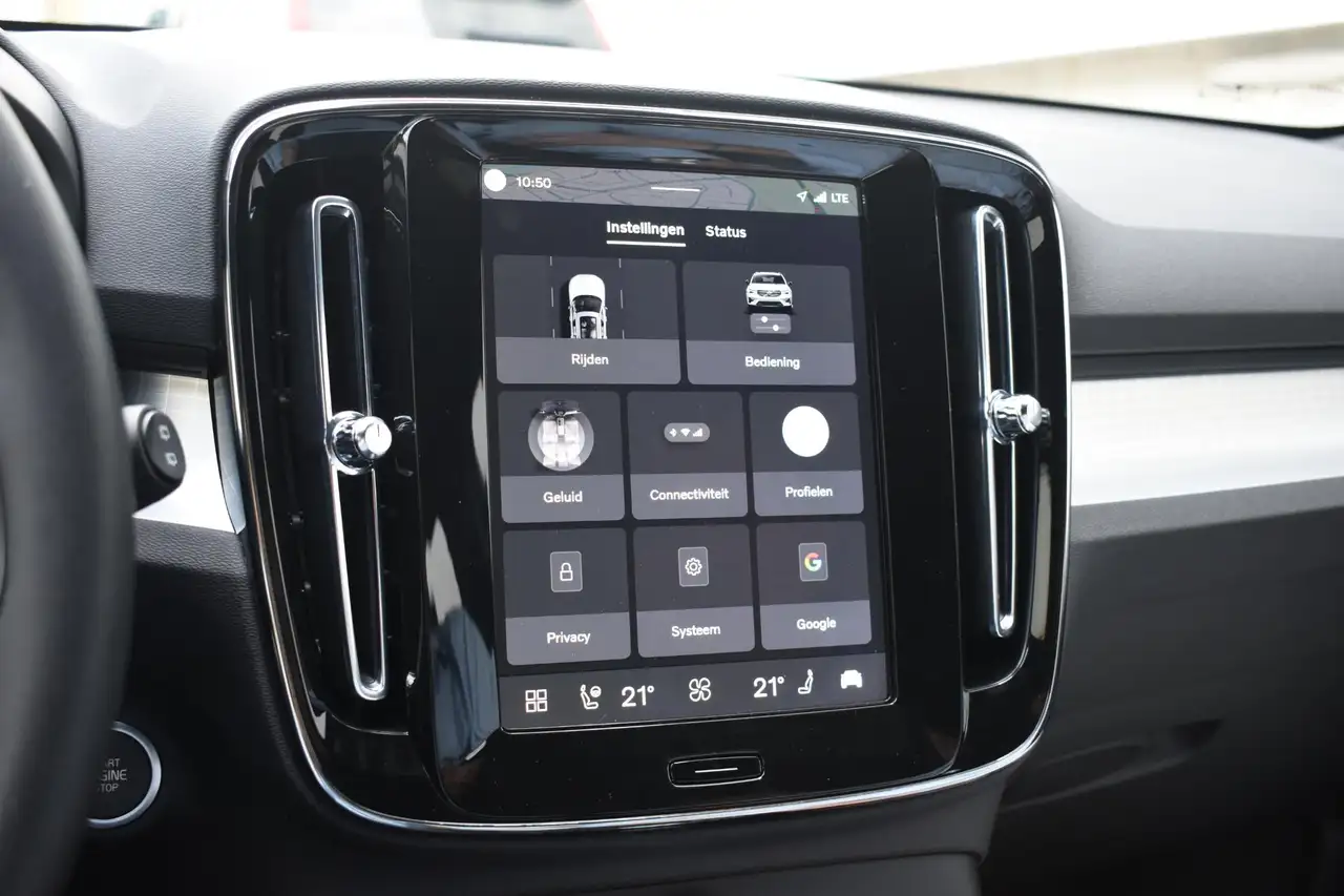 Volvo XC40 B3 177PK Automaat Plus Black Edition / Cruise cont, миниатюра 15