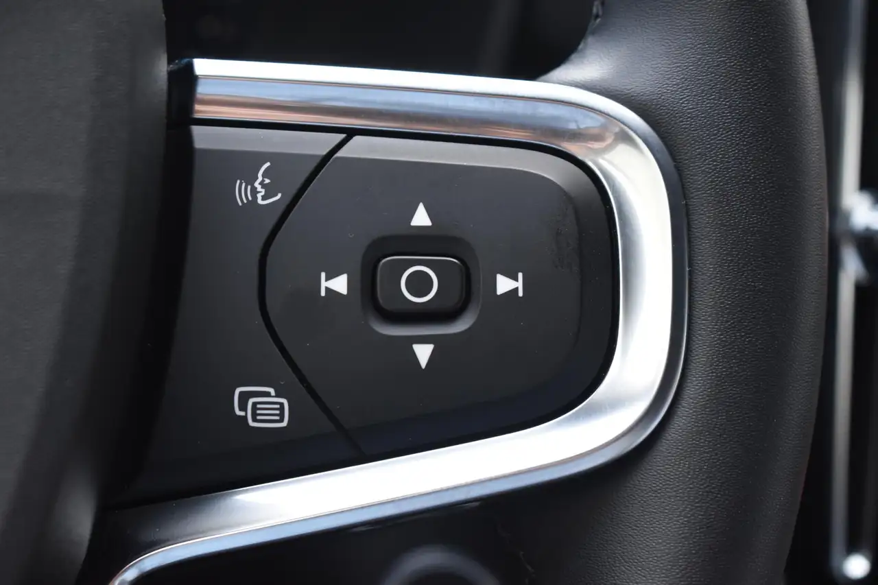 Volvo XC40 B3 177PK Automaat Plus Black Edition / Cruise cont, миниатюра 21