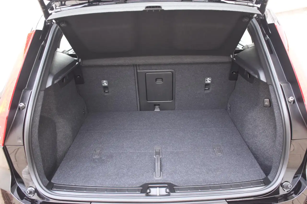 Volvo XC40 B3 177PK Automaat Plus Black Edition / Cruise cont, миниатюра 10