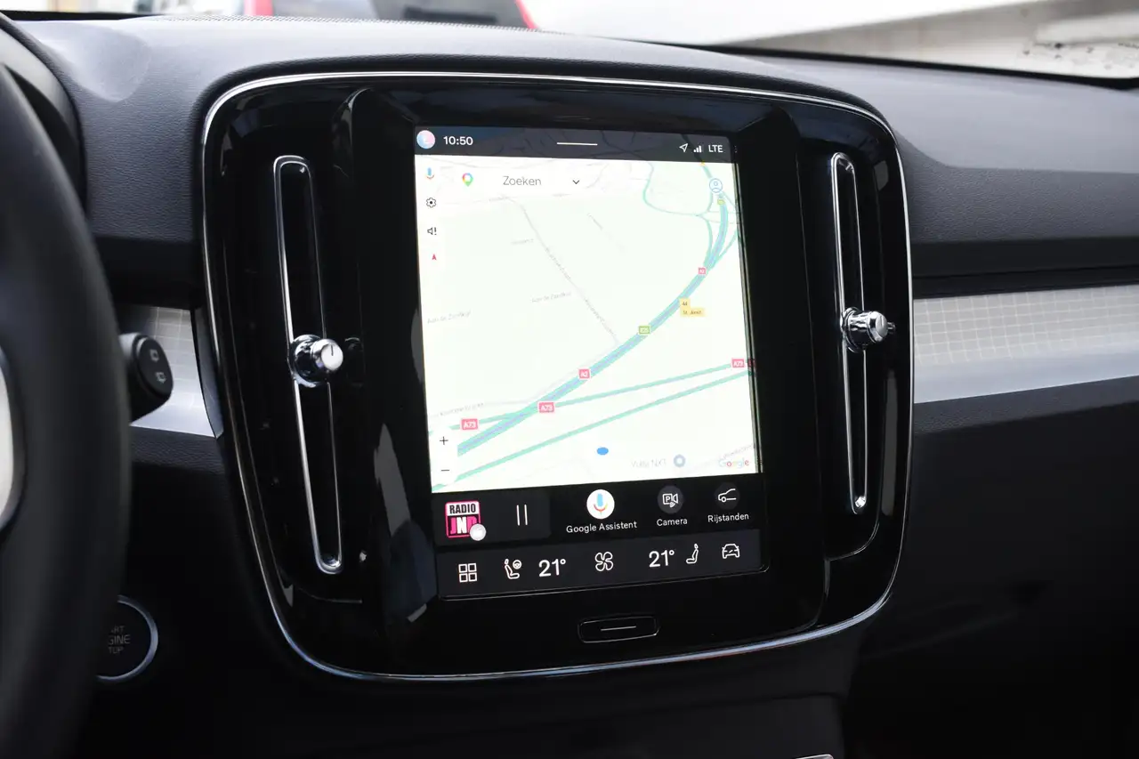 Volvo XC40 B3 177PK Automaat Plus Black Edition / Cruise cont, миниатюра 25