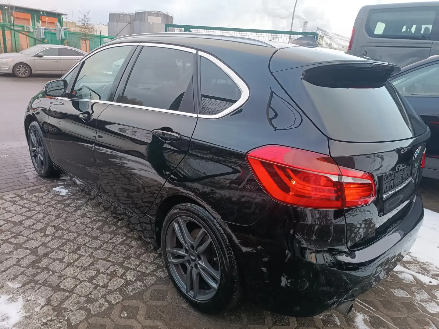 BMW 218 218 i Schwarz - 2