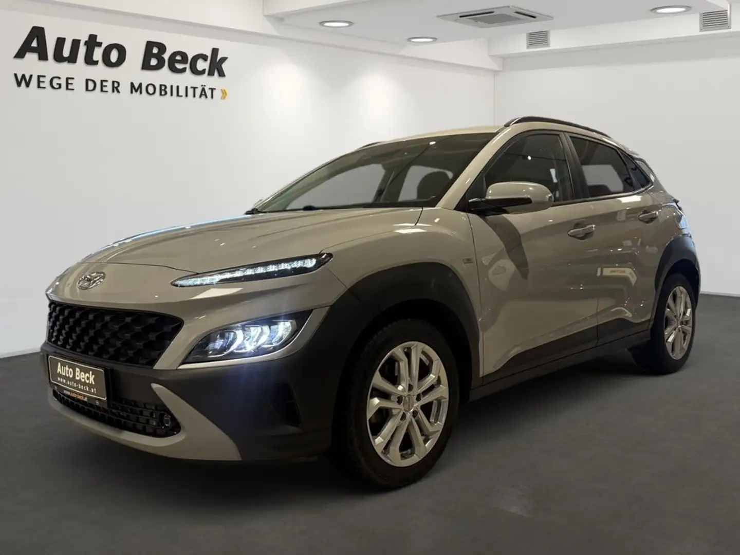 Hyundai KONA 1,6 CRDi 48V 4WD Trend Line DCT Aut. Grau - 1