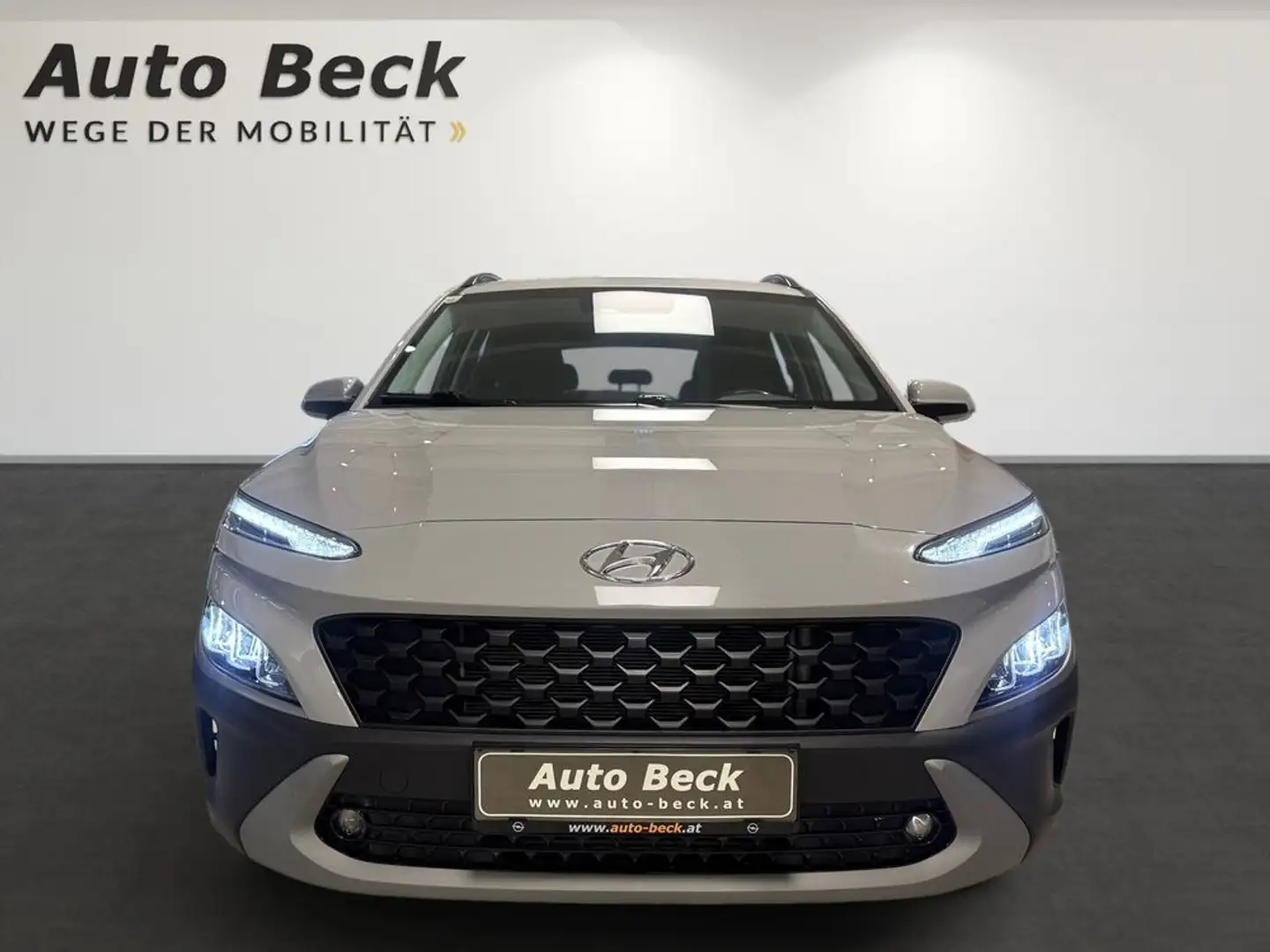 Hyundai KONA 1,6 CRDi 48V 4WD Trend Line DCT Aut. Grau - 2