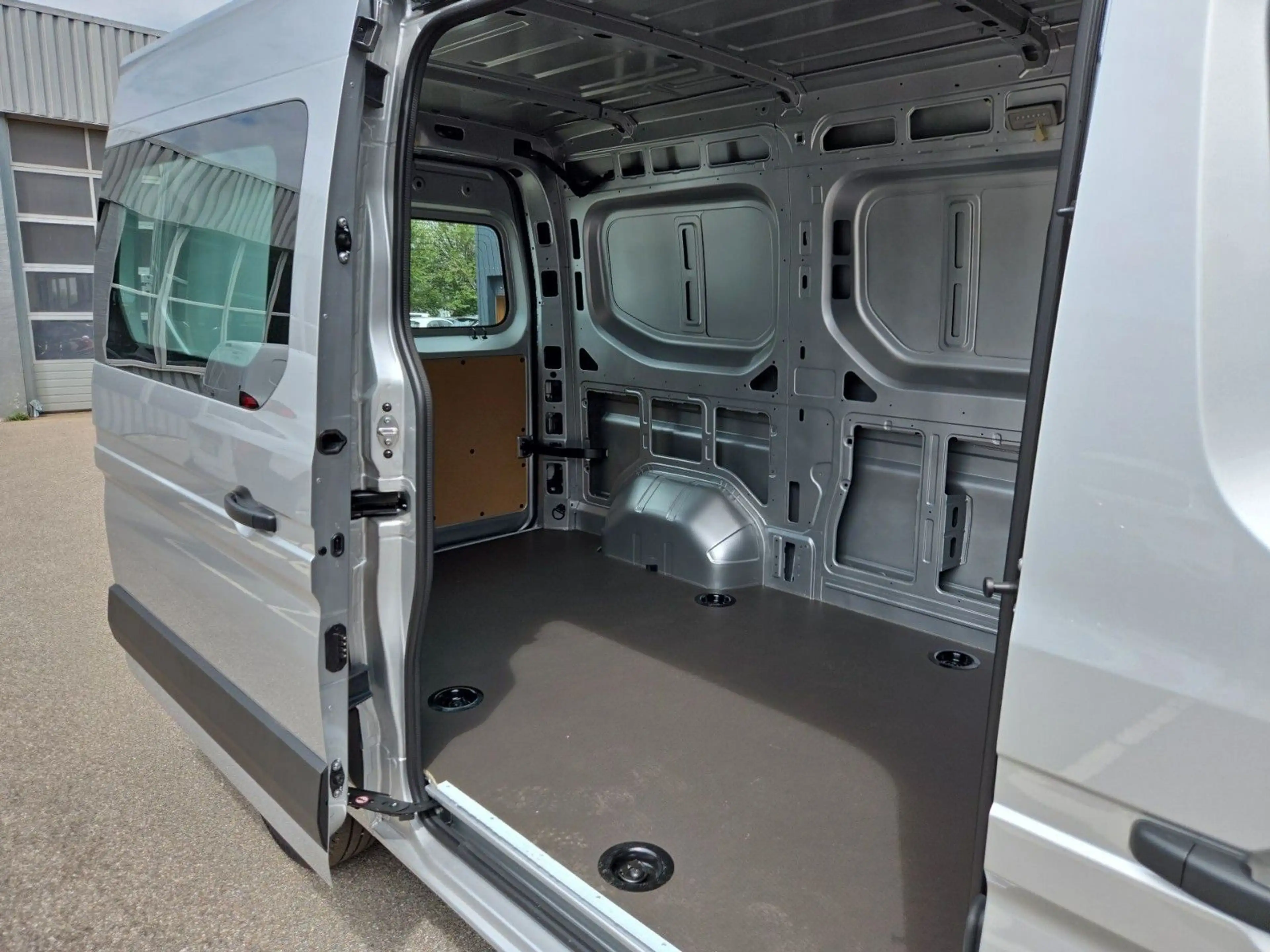 Nissan Interstar KaWa N-Connecta L2H2 3,5t dCi 150PS MT — photo 13
