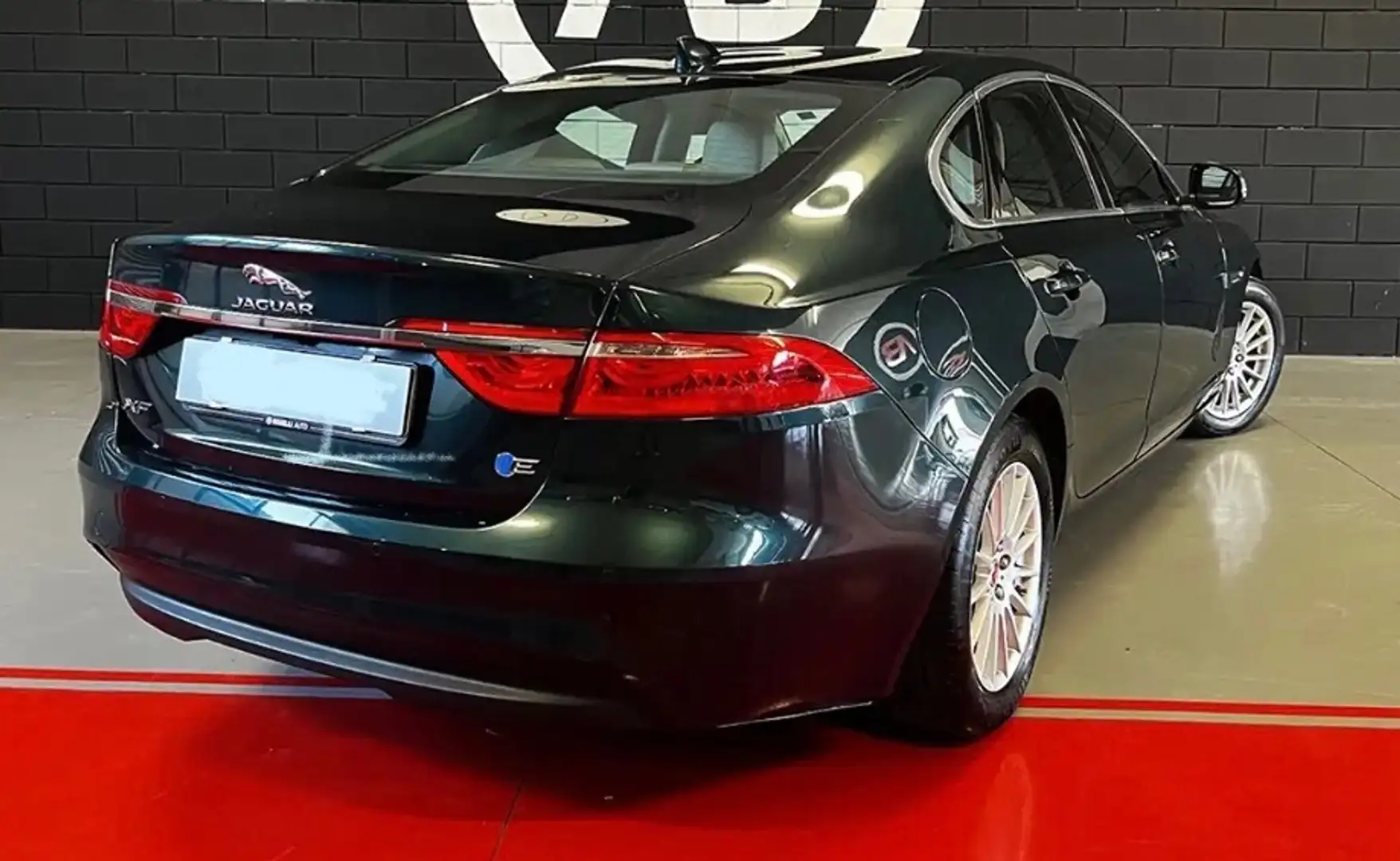 Jaguar XF XF II Berlina 2.0d e-performance Pure 163cv Verde - 2