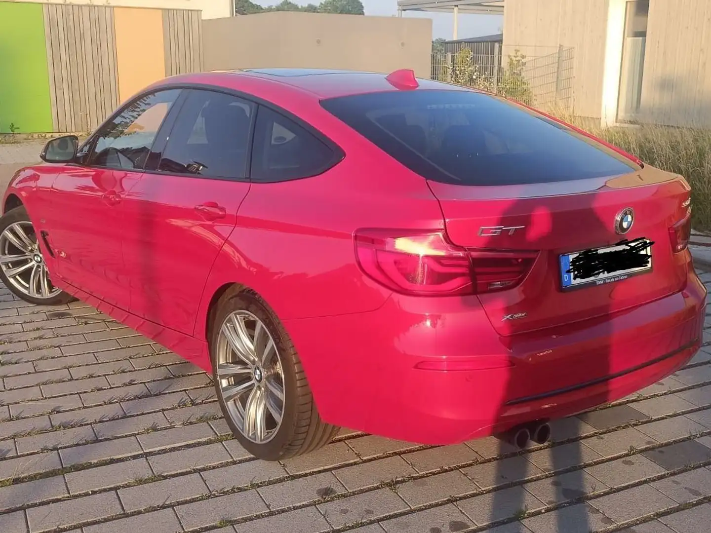 BMW 330 3er GT 330i xDrive GT Aut. Sport Line Prins LPG Rouge - 2