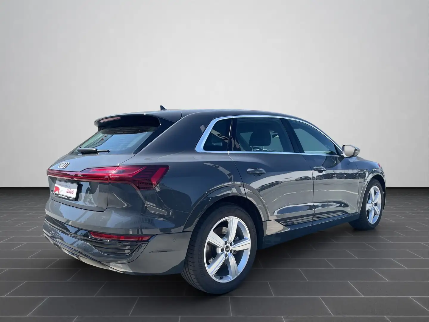 Audi Q8 e-tron 55 e-tron quattro HUD AHK MAT-LED NAVI Grau - 2