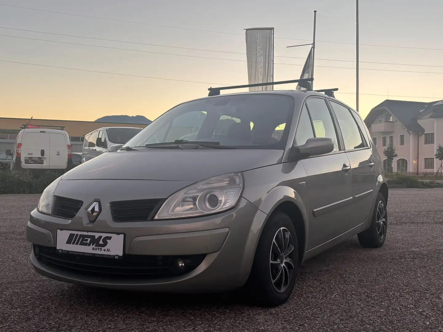 Renault Megane Scenic *KLIMA*AHK* Grau - 2