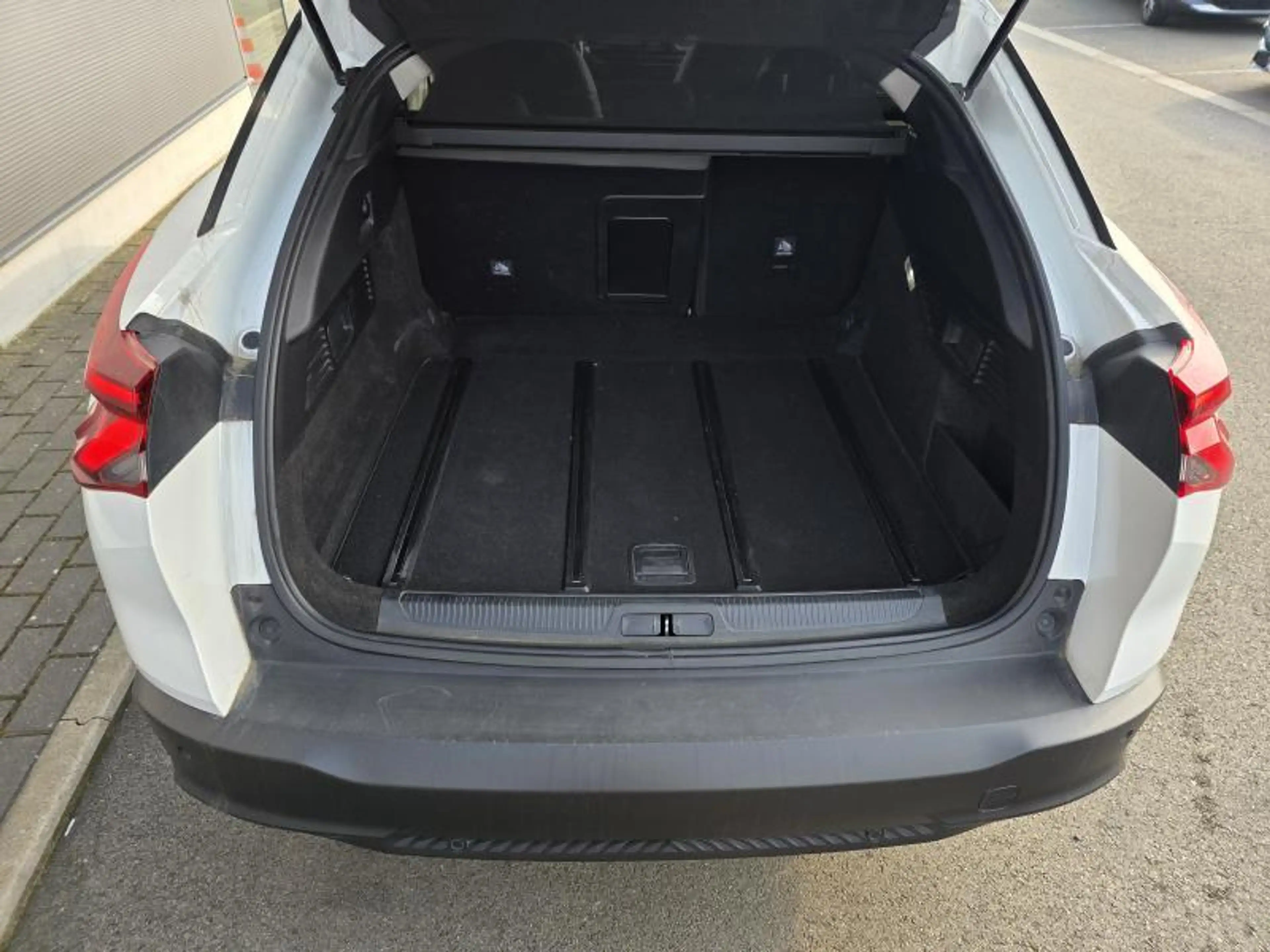 Citroen C5 X SHINE — photo 11
