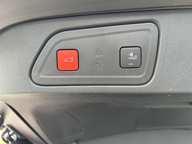 Citroen C5 Aircross 1.6 Plug-in Hybrid 225 Business Plus AUTOMAAT — photo 24