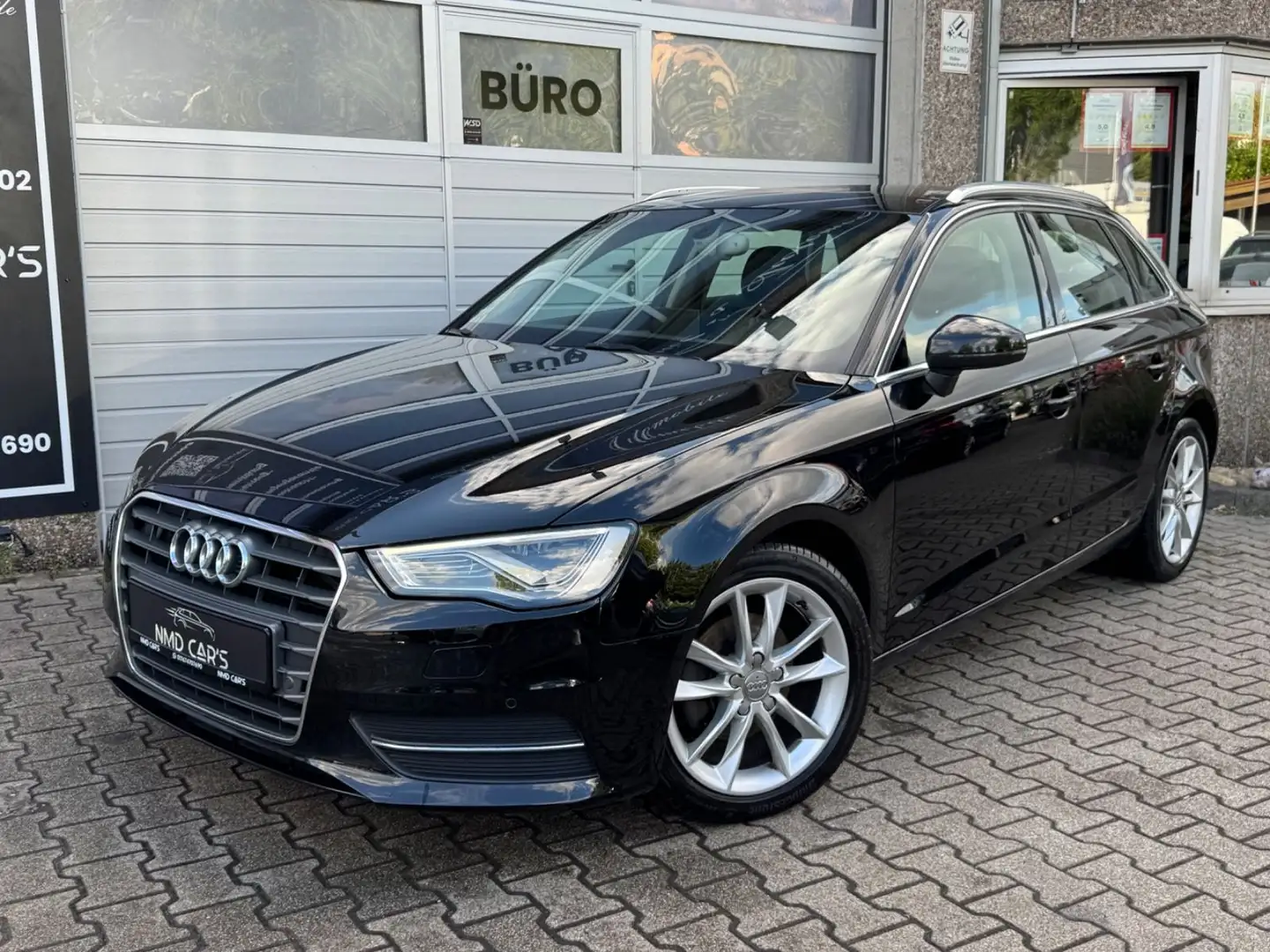Audi A3 Sportback ambiente PANO/LED/T-LEDER/NAVI/5TRG Schwarz - 2