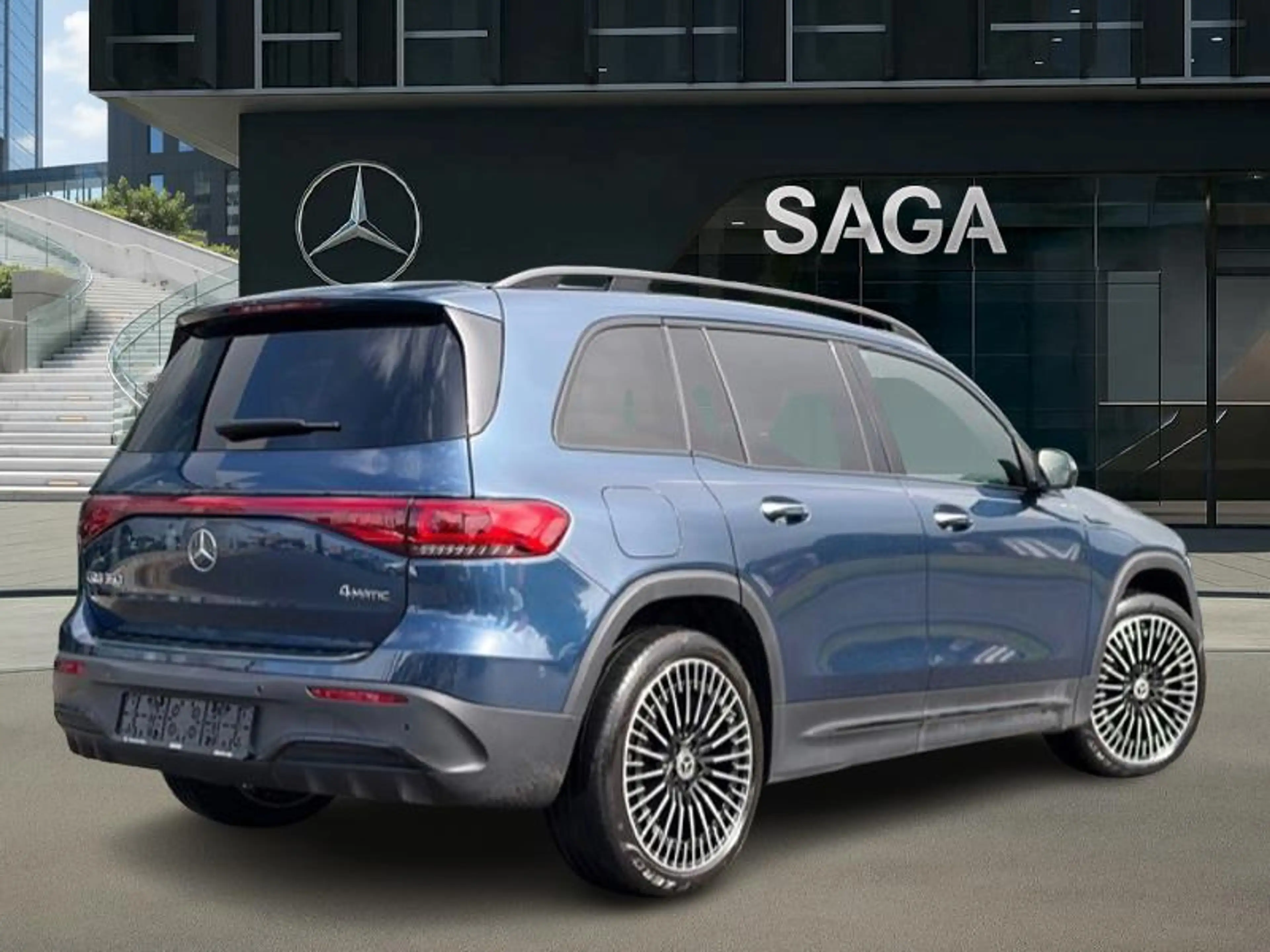 Mercedes-Benz EQB 350 4MATIC AMG 7 places Toit Pano — photo 2