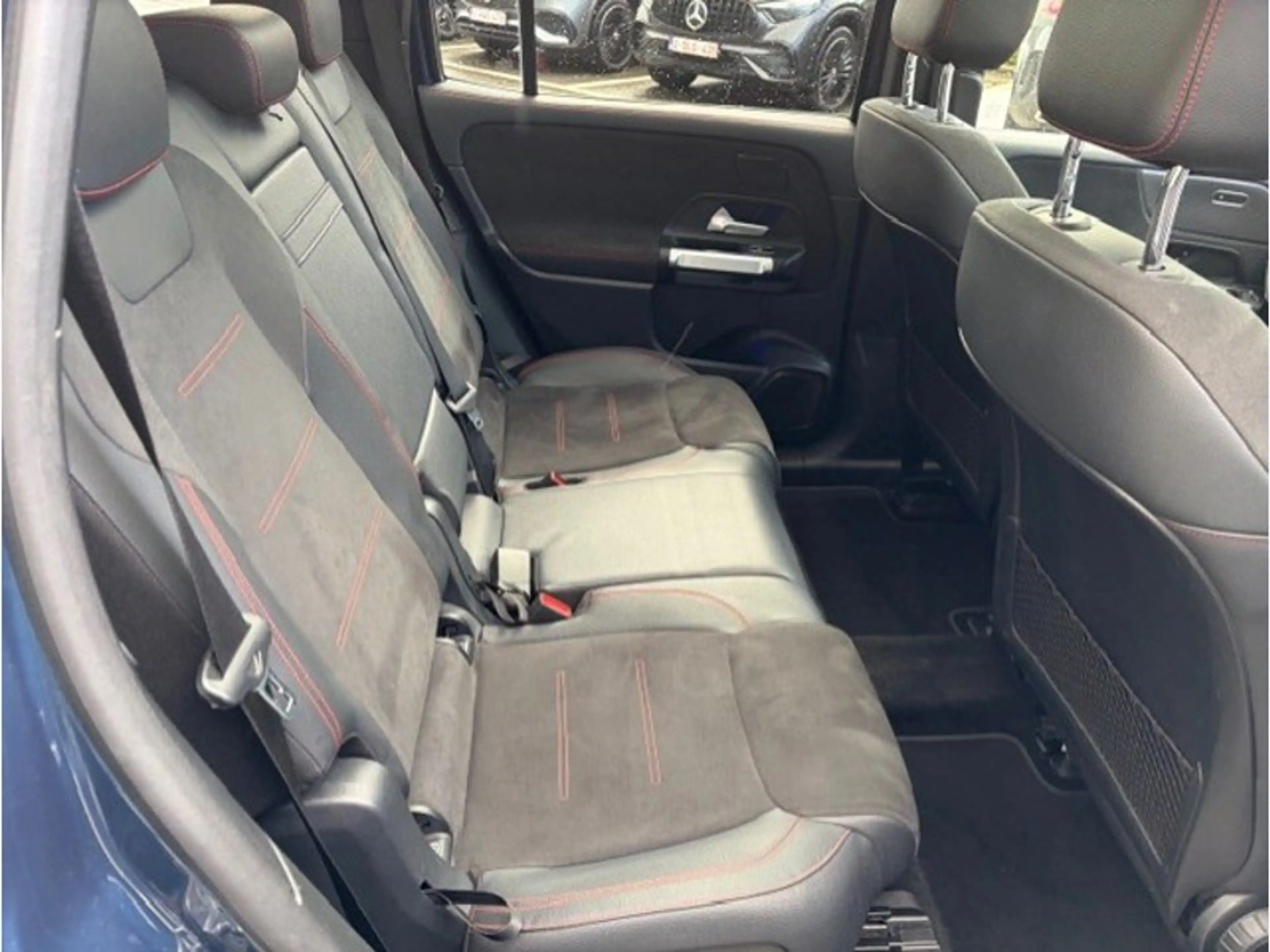 Mercedes-Benz EQB 350 4MATIC AMG 7 places Toit Pano — photo 12