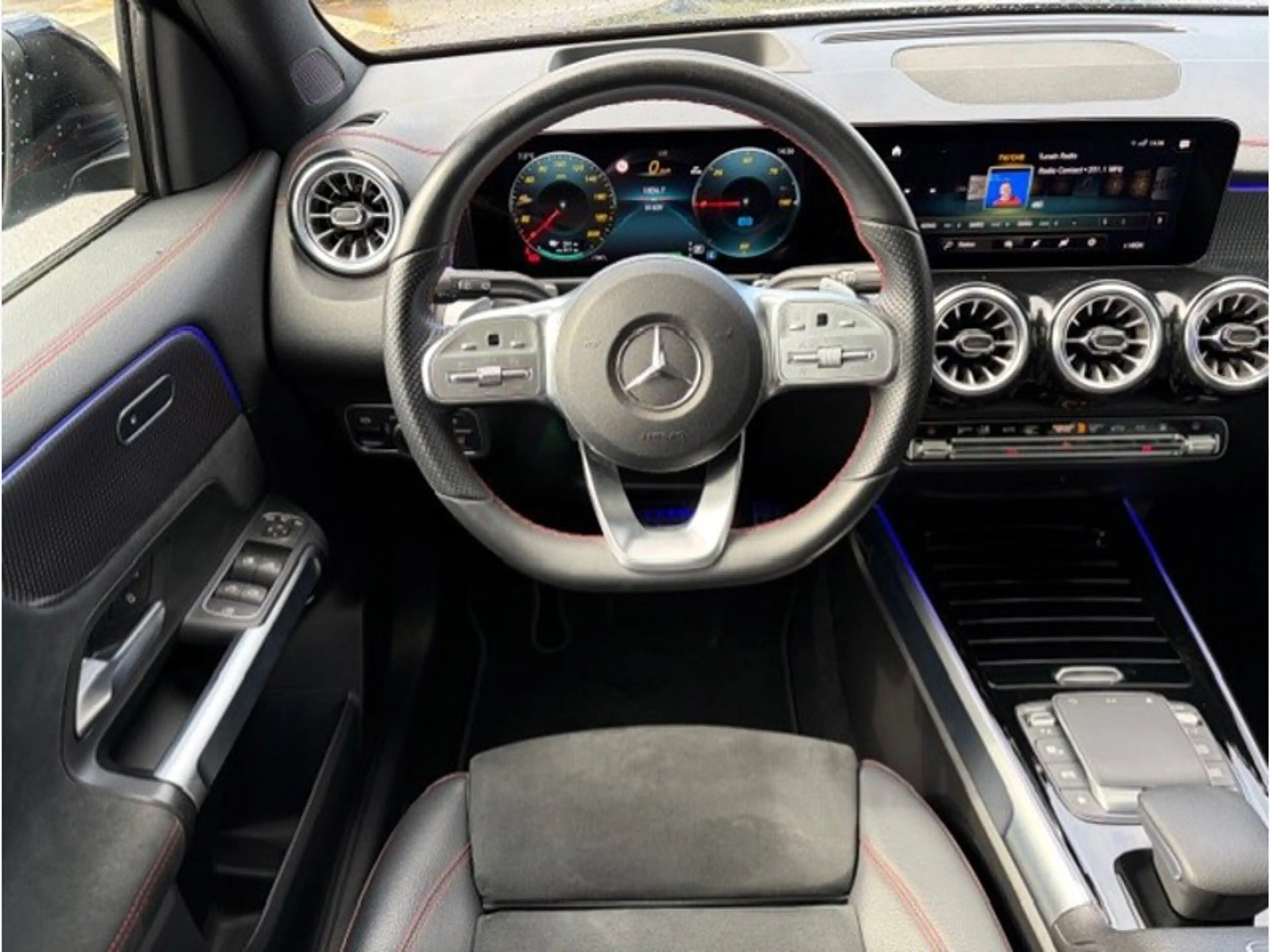 Mercedes-Benz EQB 350 4MATIC AMG 7 places Toit Pano — photo 15