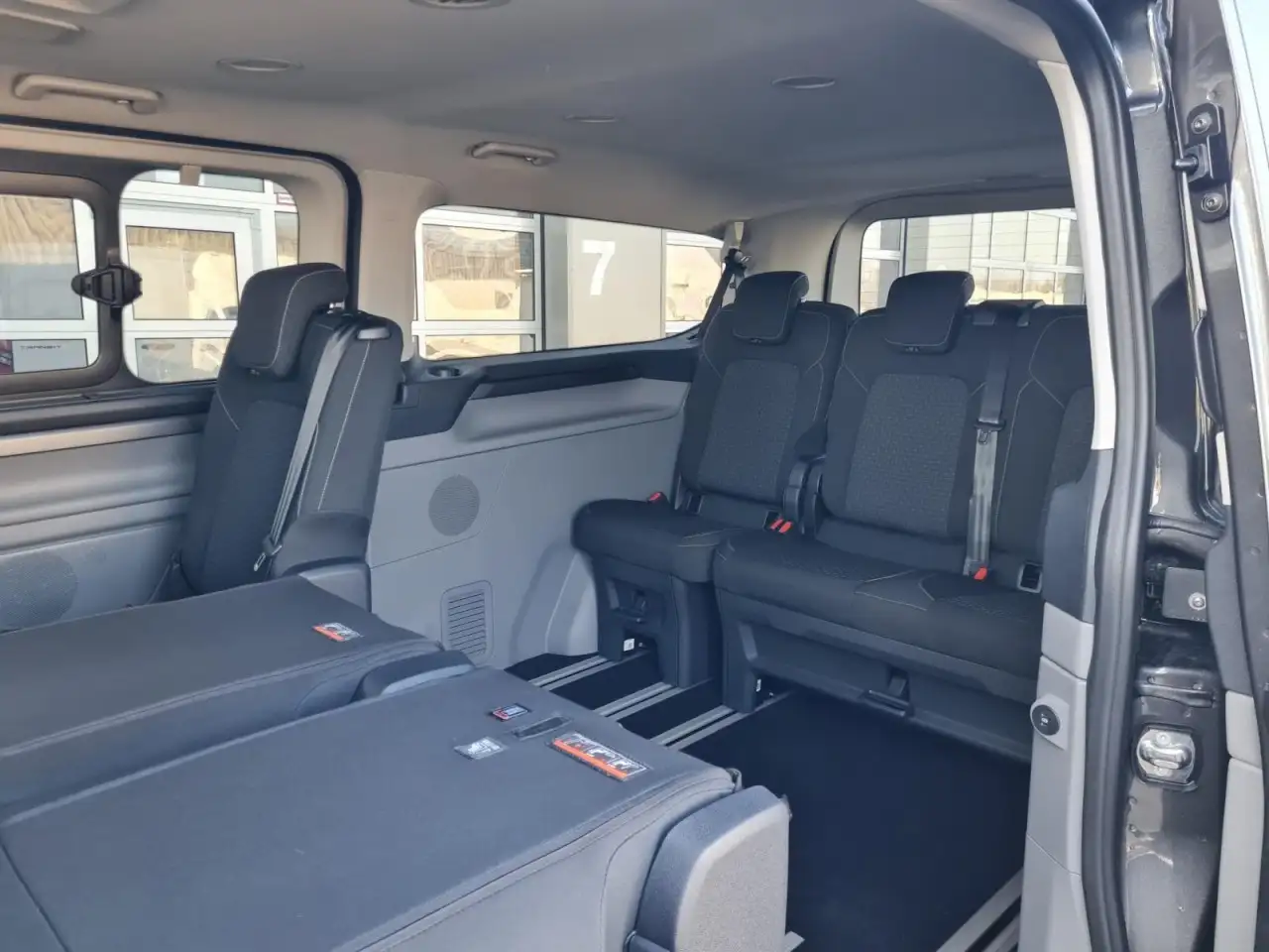 Ford Tourneo Custom 320 AG Family 8-Sitze LED KAMERA Klima 16