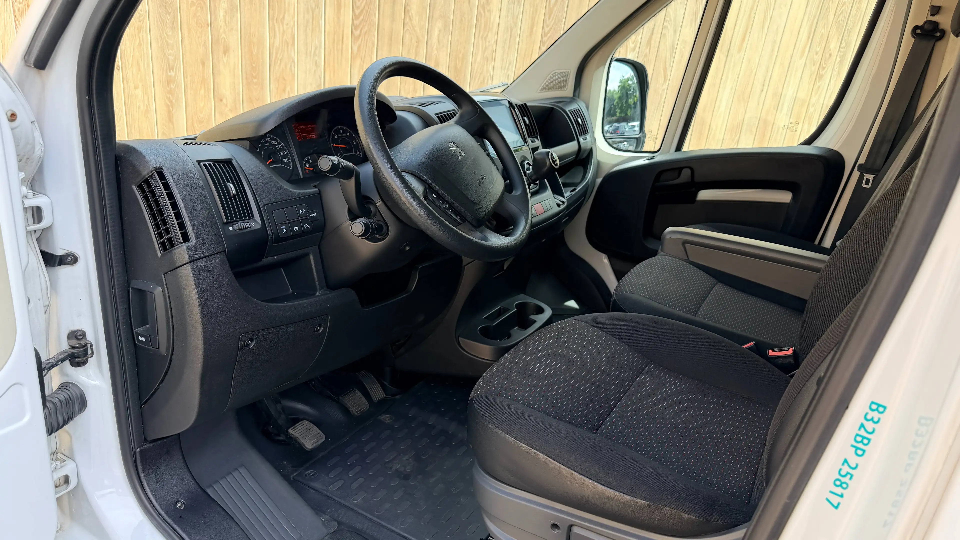 Peugeot Boxer 2.2 BlueHDi L3H2 S/S (EU6.4) — photo 10
