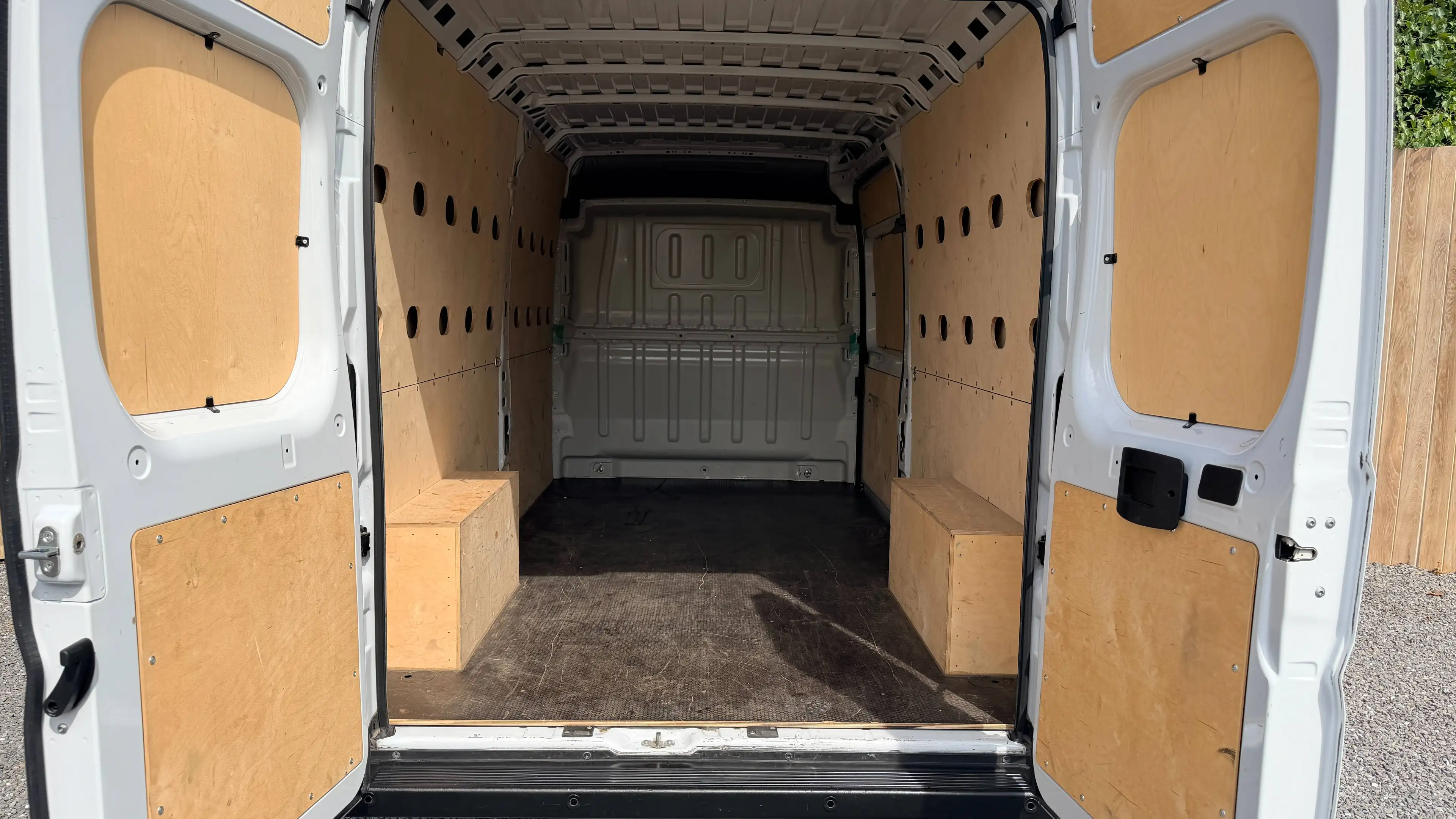 Peugeot Boxer 2.2 BlueHDi L3H2 S/S (EU6.4) — photo 8