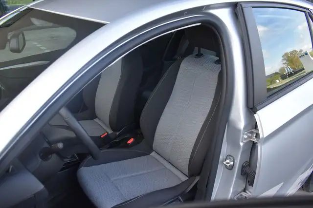 Opel Corsa view 11