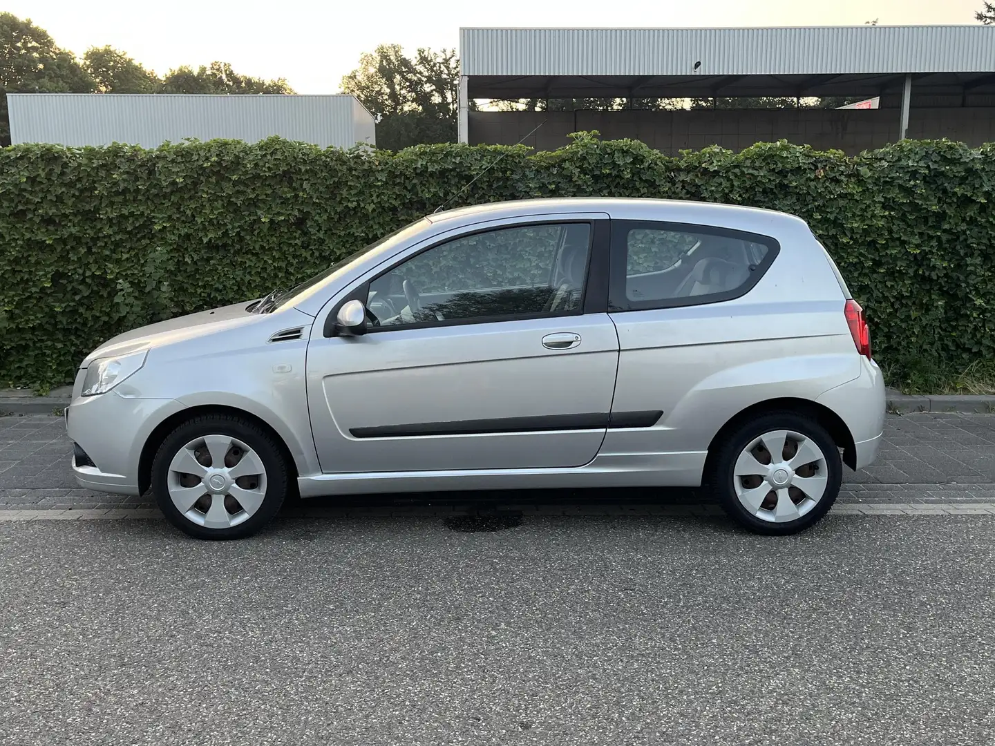 Chevrolet Aveo 1.2 16V LS+ * Airco * NAP * Apk 04-2026 Grijs - 2