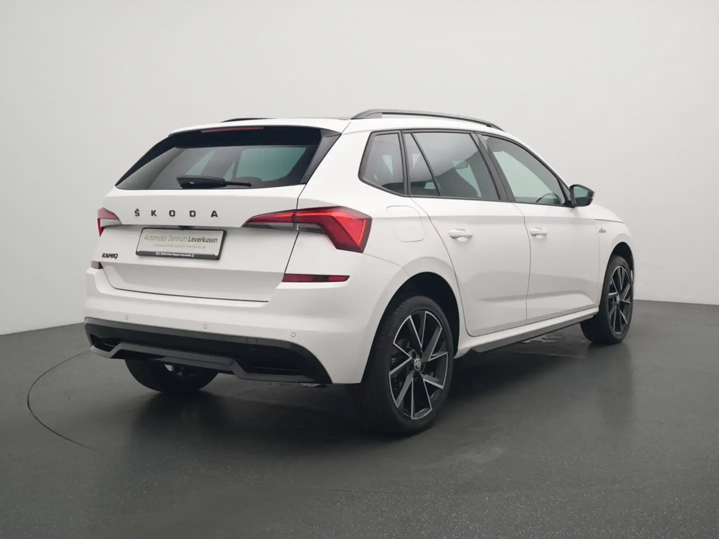 Skoda Kamiq Monte Carlo LED SHZ PDC ACC PANO NAVI KAM Schwarz - 2