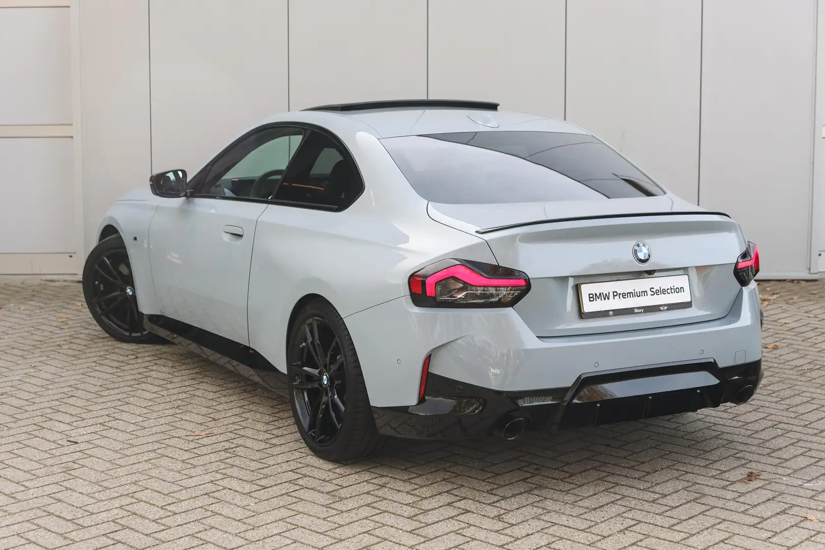 BMW 220 2 Serie Coupé 220i M Sport Automaat / Schuif-kante Grijs - 2