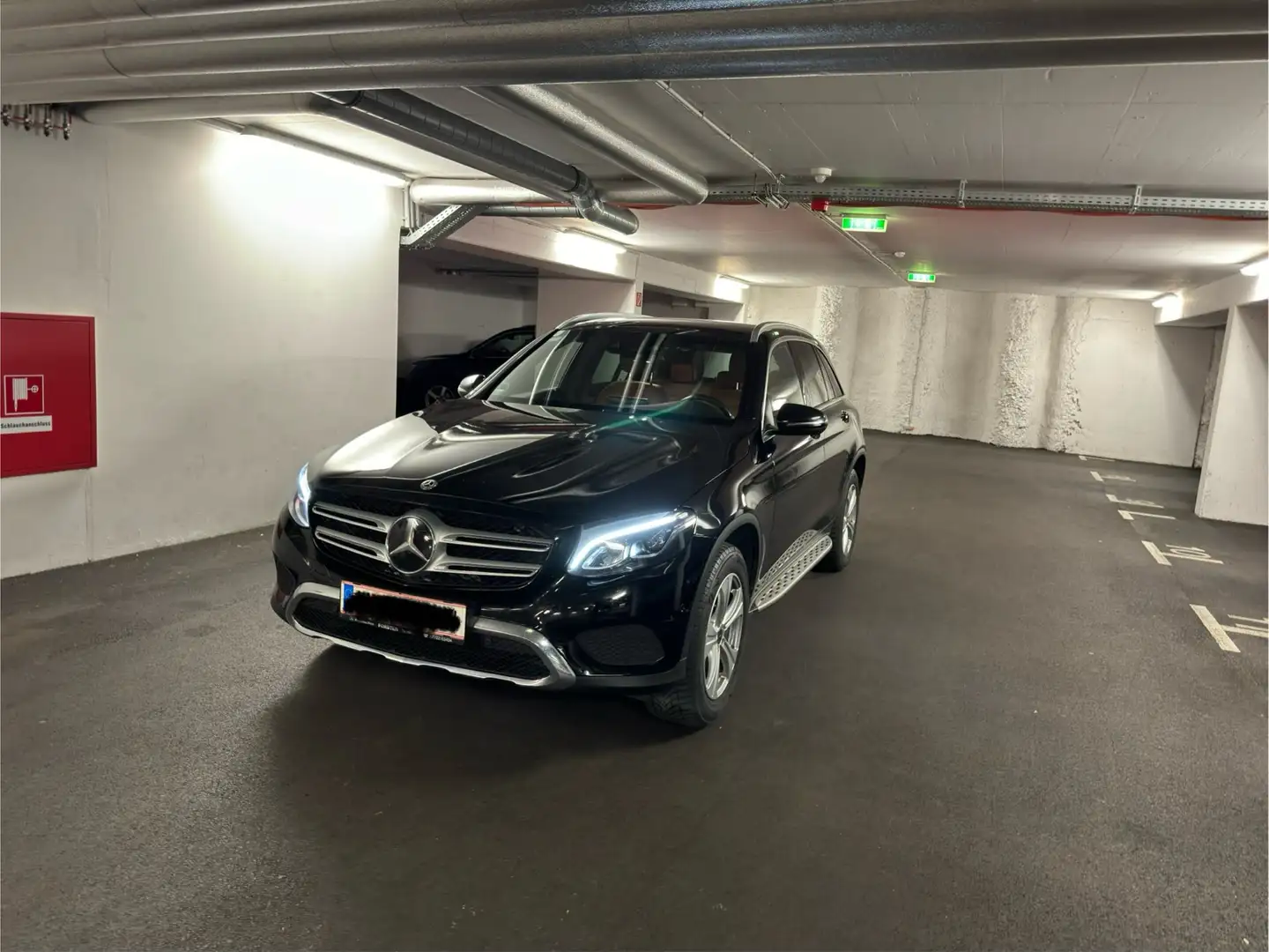Mercedes-Benz GLC 300 4MATIC Aut. +Burmester+Standheizung+Panoramadach+ Negro - 1