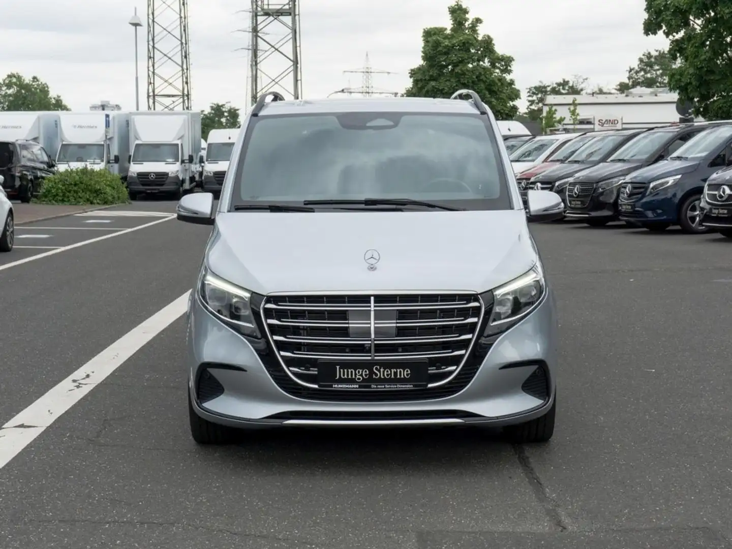 Mercedes-Benz V 300 d 4M EXCLUSIVE Lang Navi Standhzg 360° AHK Silber - 2
