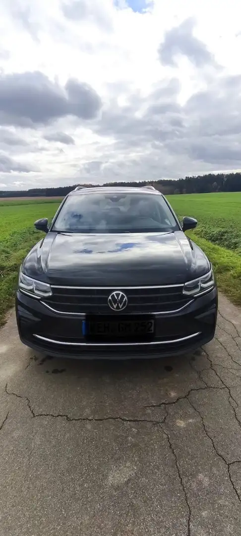 Volkswagen Tiguan Active Zwart - 1