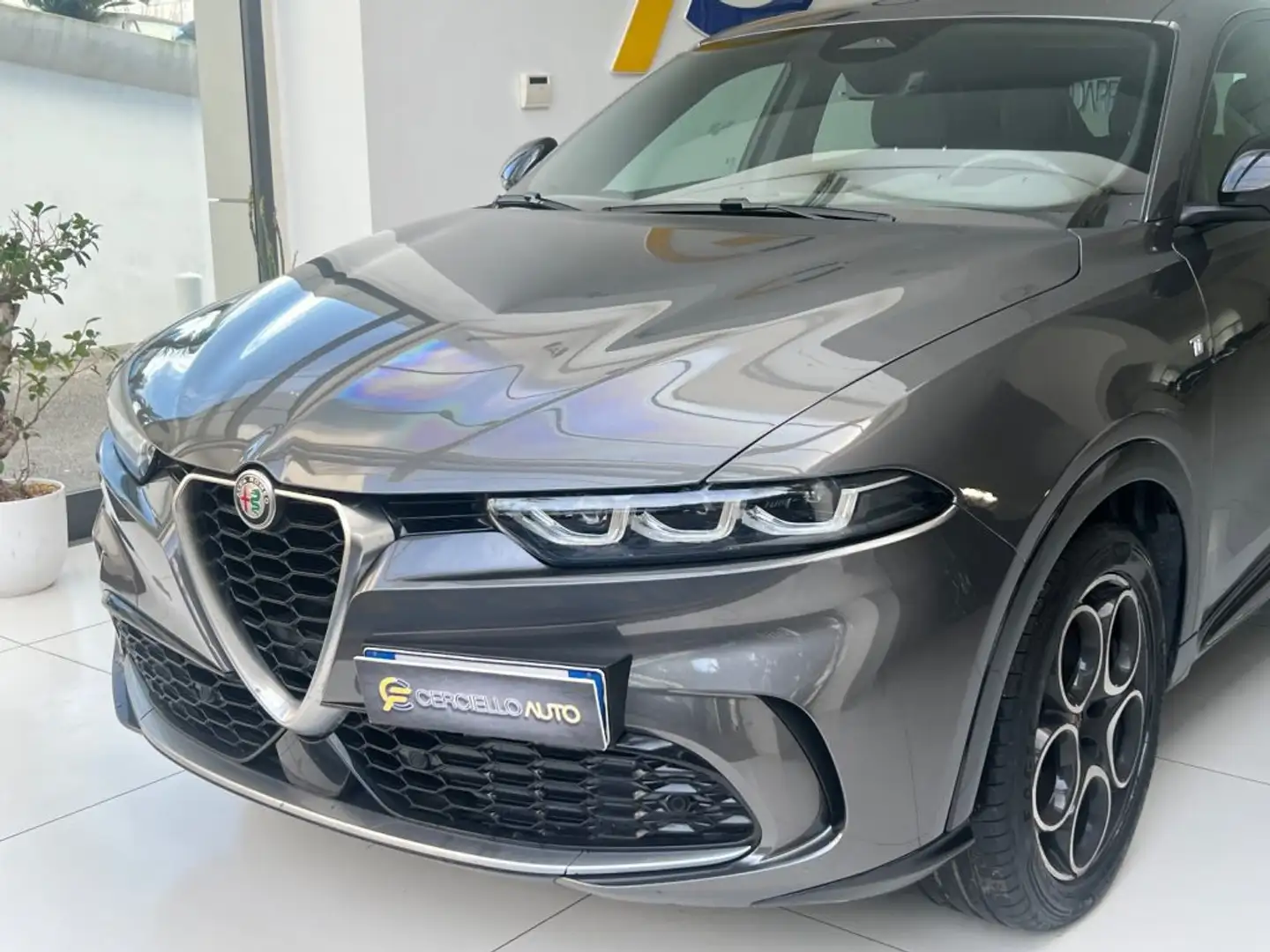 Alfa Romeo Tonale 1.5 160 CV MHEV TCT7 Ti tua da €239,00 mensili Grau - 2